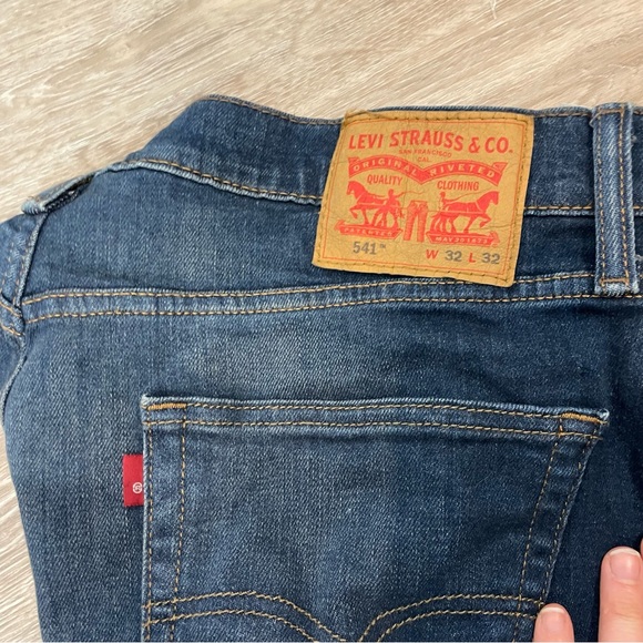 Levi's Mens 541 Athletic Fit Stretch Jeans Navy Blue Denim Slim Straight 32x31 - Picture 6 of 12